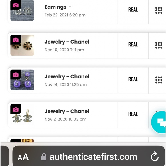 💯 Authentic CC Logos Rhinestone Earrings - Picture 4 of 5